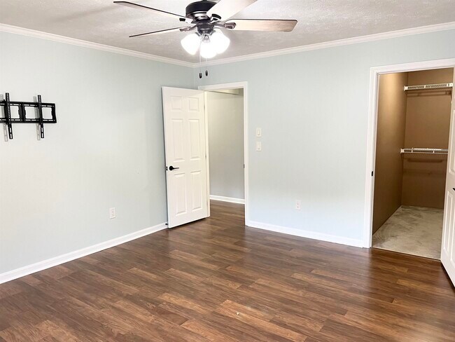 Foto del edificio - 1799 Bodwell Rd