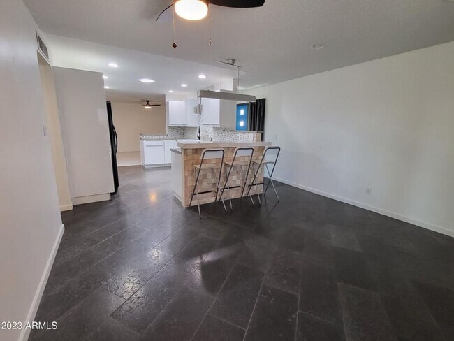 Foto del edificio - 3 Bedroom 2 Bathroom Central Estates Home
