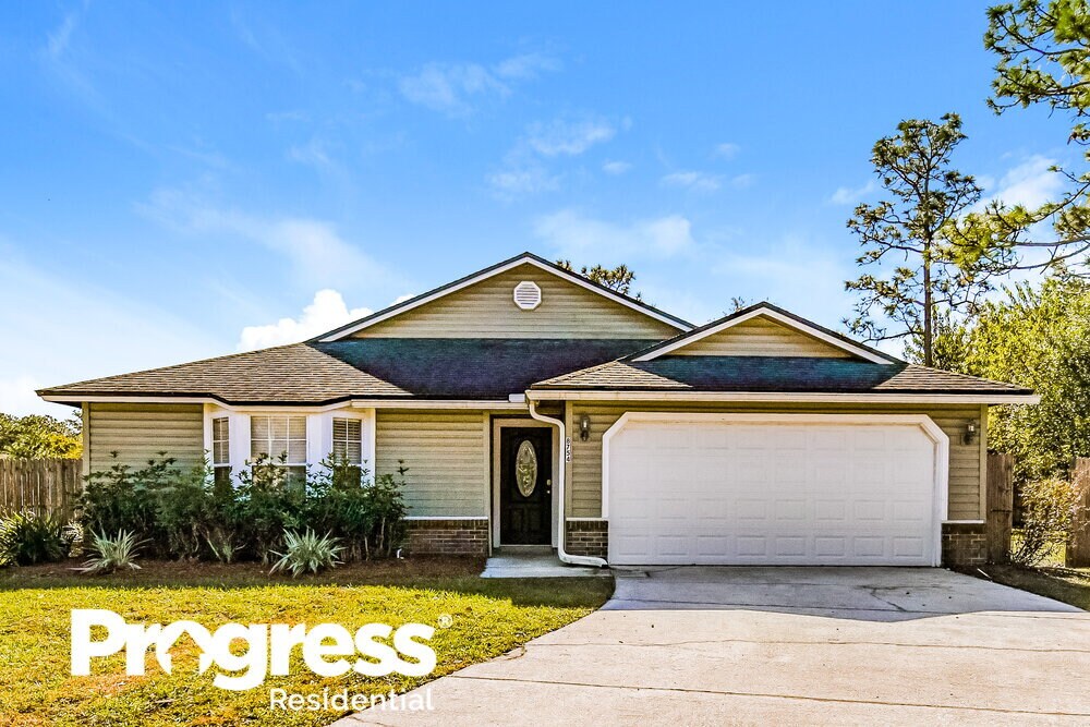 Foto principal - 8754 Fieldside Dr S