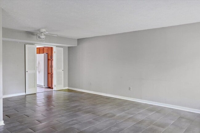 Photo - 14 Shore Dr Townhome