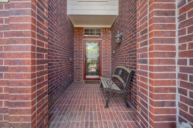 Building Photo - 1114 Gulfton Dr