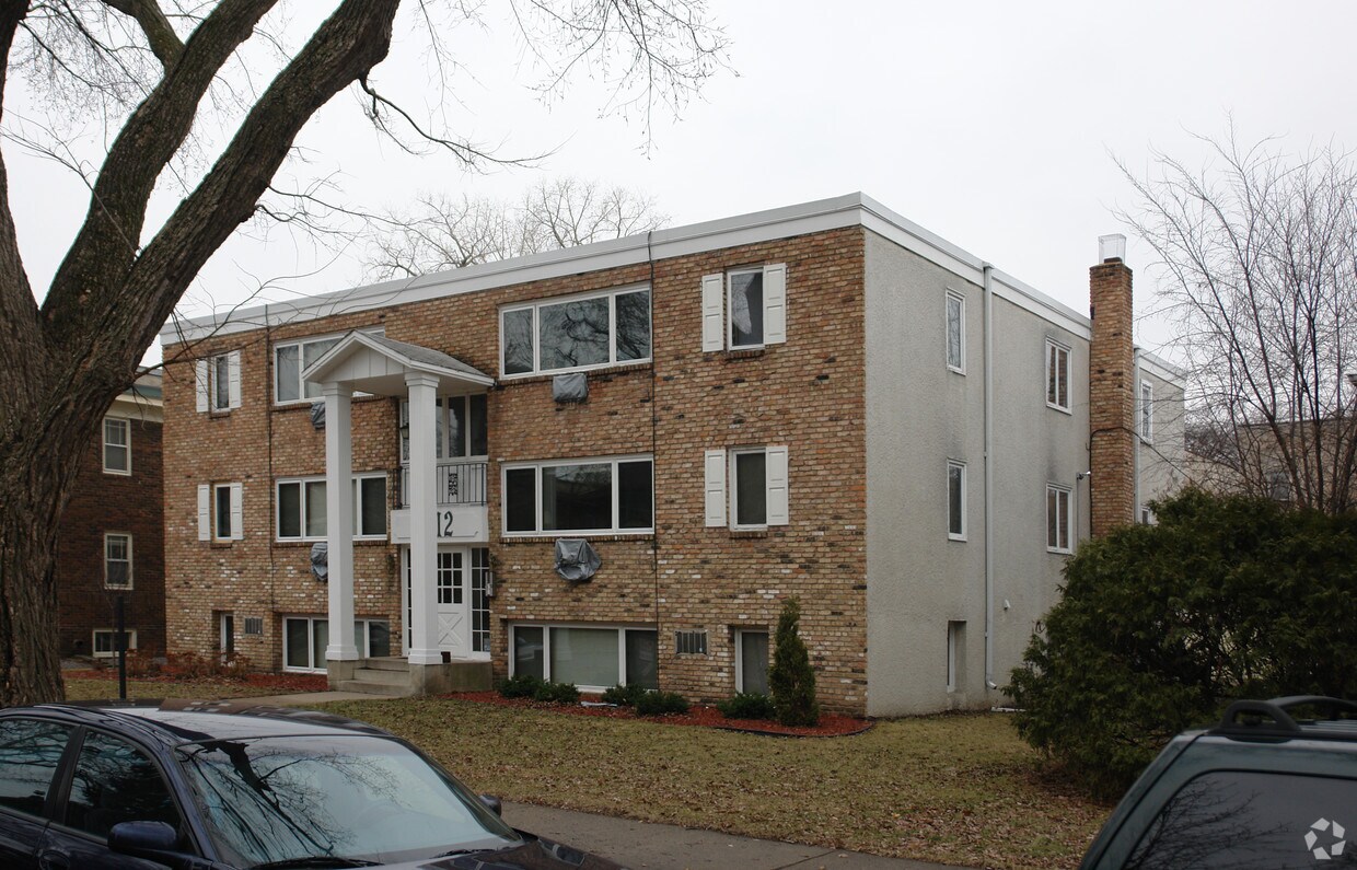 Building Photo - 3212 Fremont Ave S