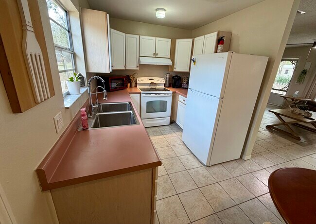 Foto del edificio - 1133 Glenwood Rd
