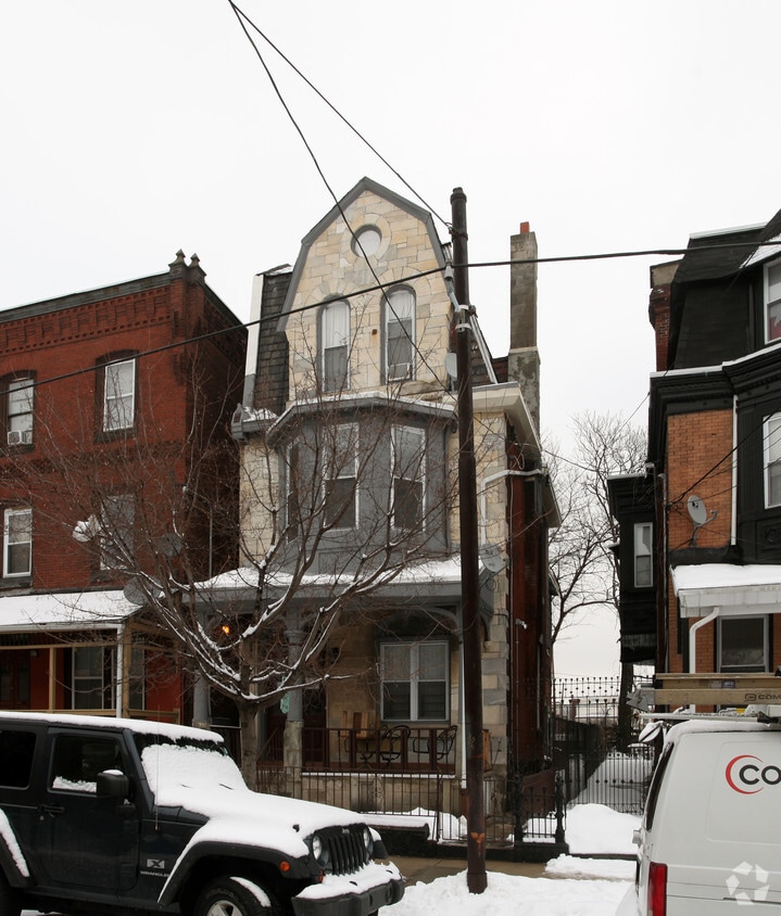 Building Photo - 321 N 40th St
