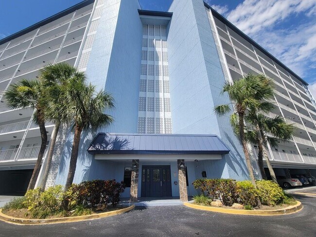 Building Photo - 311 Newport Dr