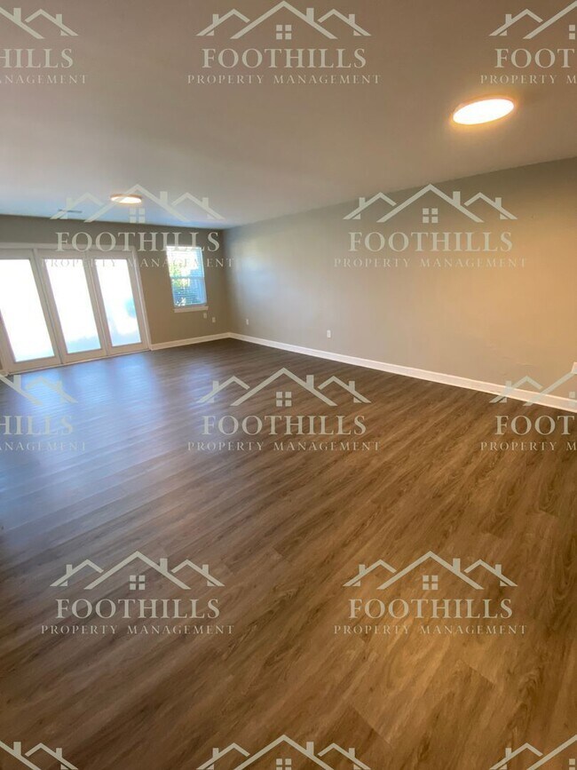 Foto del edificio - 500 Concord Rd