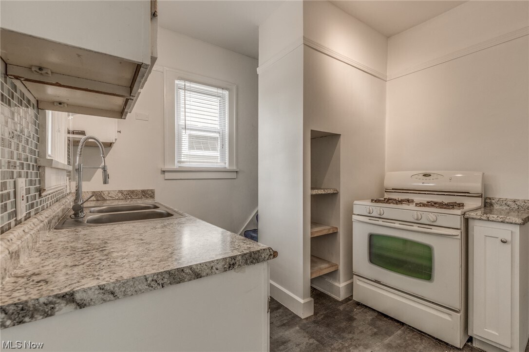 Foto del edificio - 3349 Altamont Rd