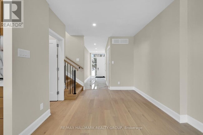 Photo du bâtiment - 505 Dawson Ave