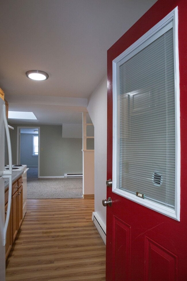 Building Photo - 180 N Main St