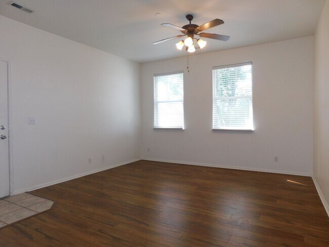 Building Photo - 2485 Fountainhead Blvd