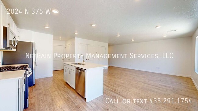 Foto del edificio - 2024 N 375 W