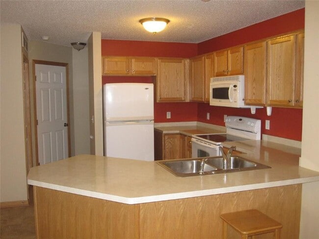 Building Photo - 3553 Sterling Heights Dr