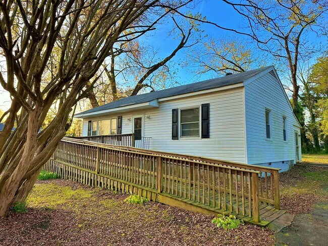 Foto del edificio - Rancher with Large Back Yard!