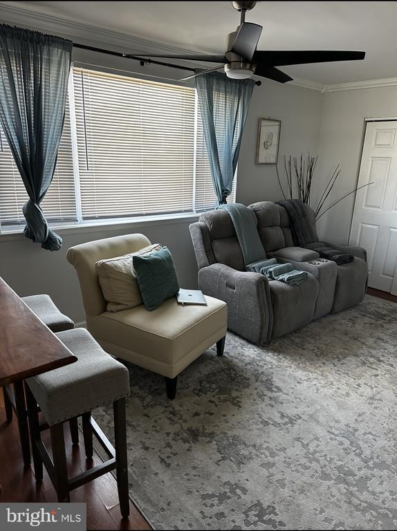 Foto del edificio - 10869 Harrow Rd