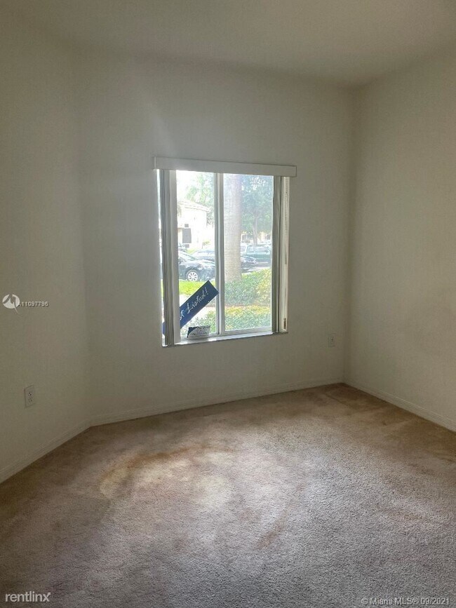 Foto del edificio - 9014 W Flagler St