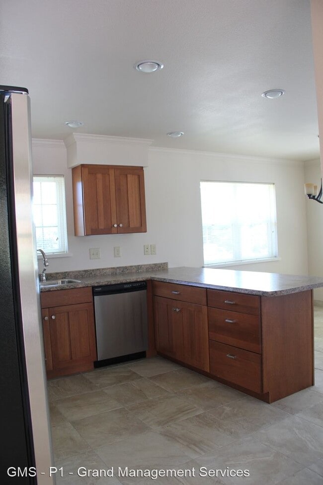 Building Photo - 3 br, 2 bath House - 2540 34th Street