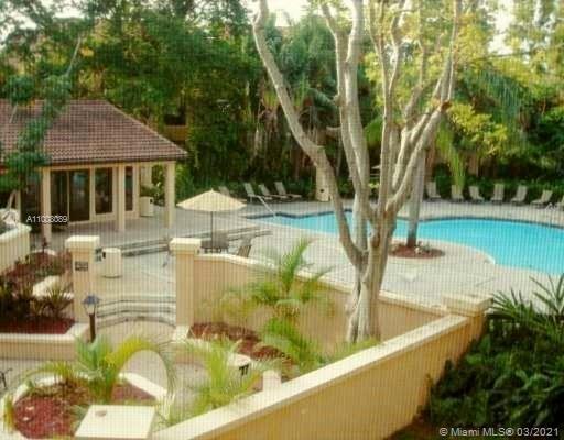 Foto del edificio - 503 Gardens Dr