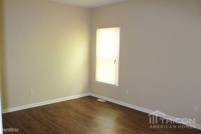 Building Photo - 9428 Snow Ridge Ln