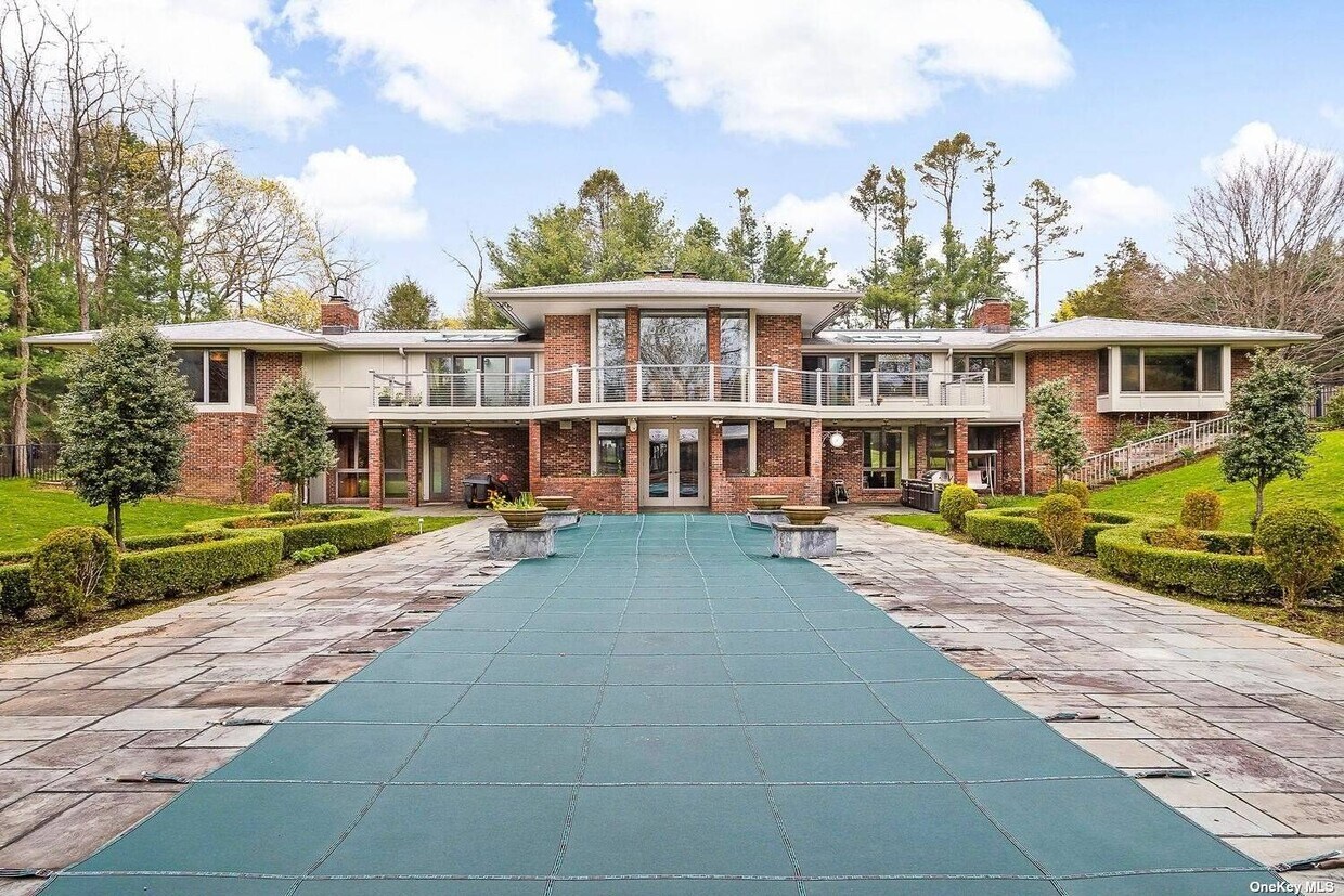 Foto principal - 461 Muttontown Eastwoods Rd