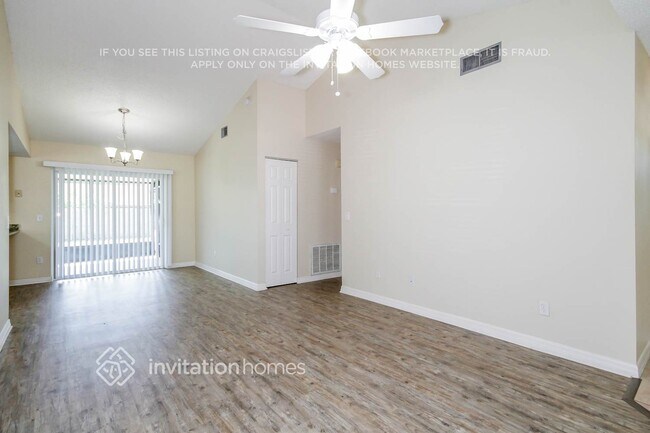 Foto del edificio - 5318 Starhill Pl