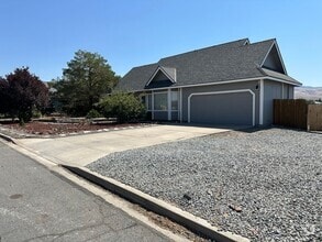 Building Photo - 9230 Benedict Dr