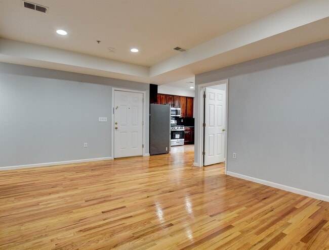 Building Photo - 38 Court House Pl