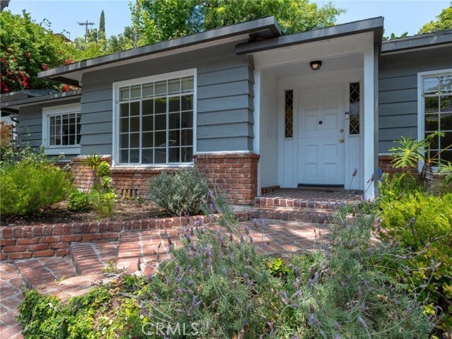 Building Photo - 5405 Black Oak Dr