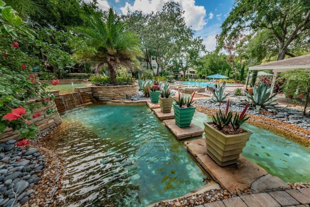 Primary Photo - 2480 Cypress Pond Rd, #115