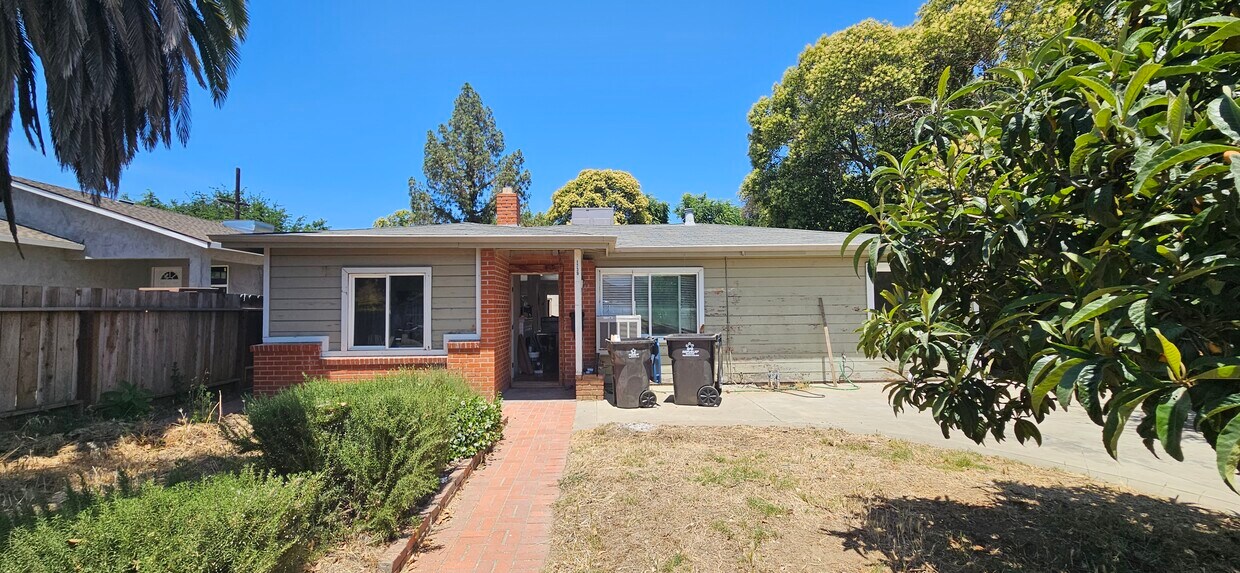 1739 La Jolla Dr, Stockton, CA 95204 House for Rent in Stockton, CA