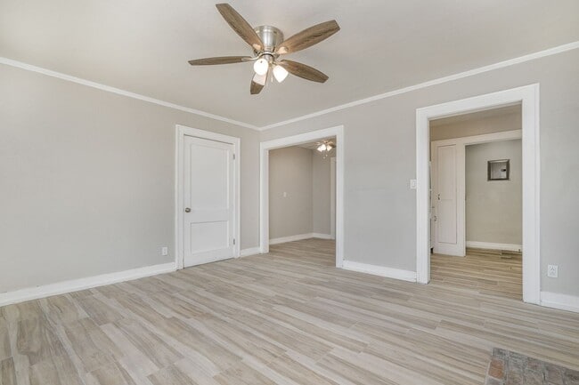 Foto del edificio - 4215 SW 11th Ave