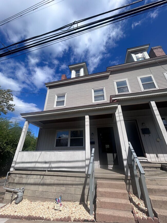 Building Photo - 1220-1224-1224 Termon Ave