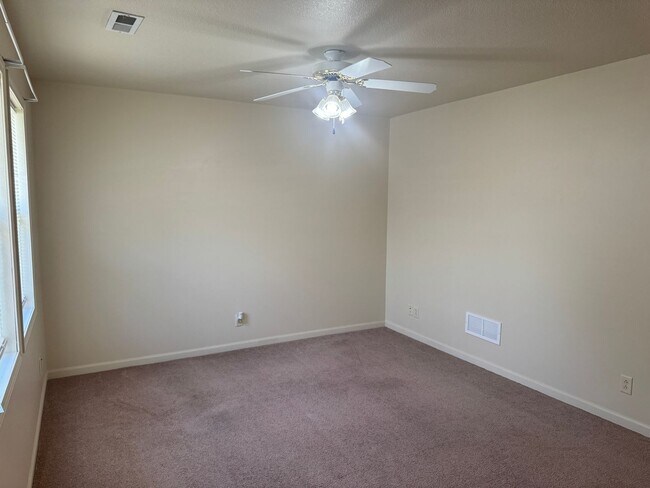 Foto del edificio - 120/122 E Cornhill St. Cameron, MO 64429