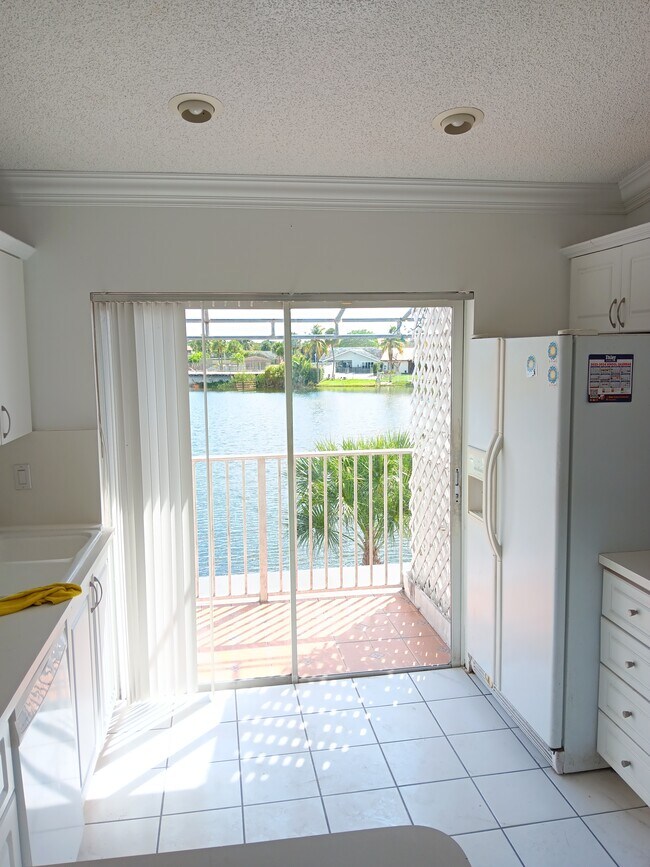 Foto del edificio - 6940 NW 173rd Dr