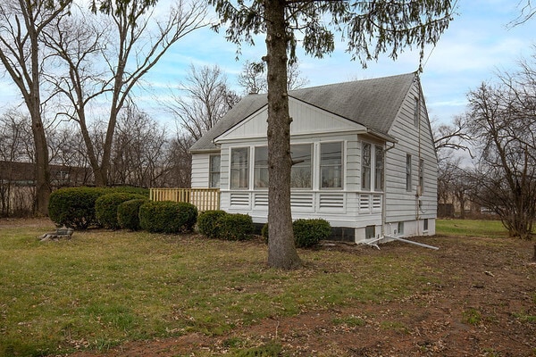 Building Photo - 864 N Addison Ave
