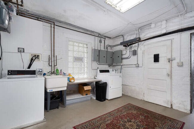 Foto del edificio - 2316 W Huron St