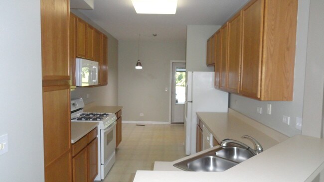 Building Photo - 4336 Waters Edge Dr