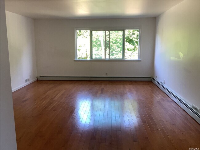 Building Photo - 549 Almena Ave