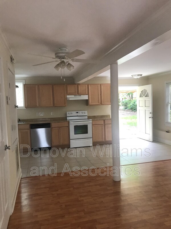 Foto del edificio - 1529 Thomas Ave