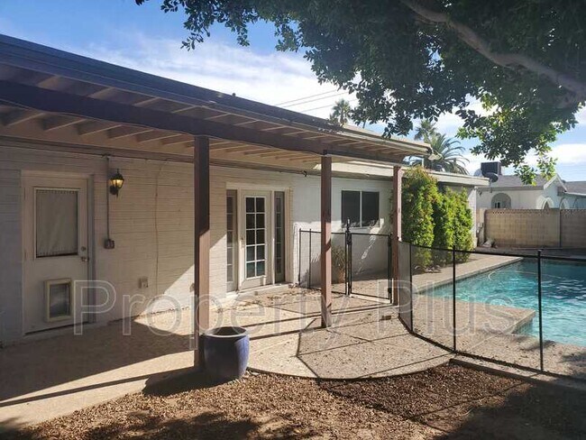 Foto del edificio - 5332 N 82nd St