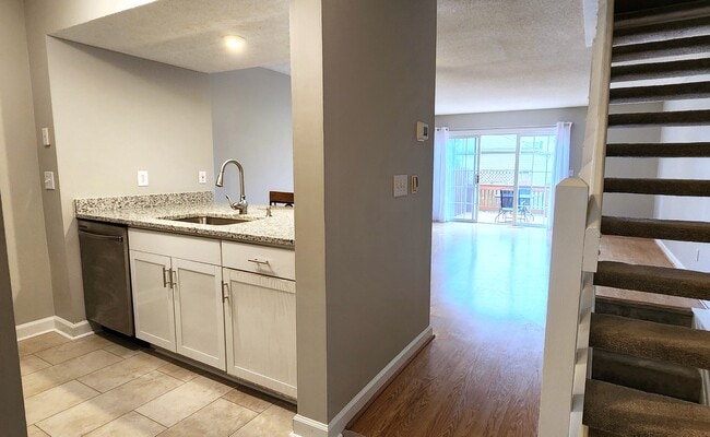 Building Photo - 1822 Messner Dr