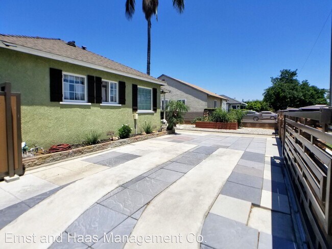 Building Photo - 3 br, 1 bath House - 1805 Kay St.