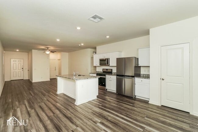 Building Photo - 13714 Lunar Light