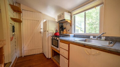 Building Photo - 1383 Muskoka District Road 169