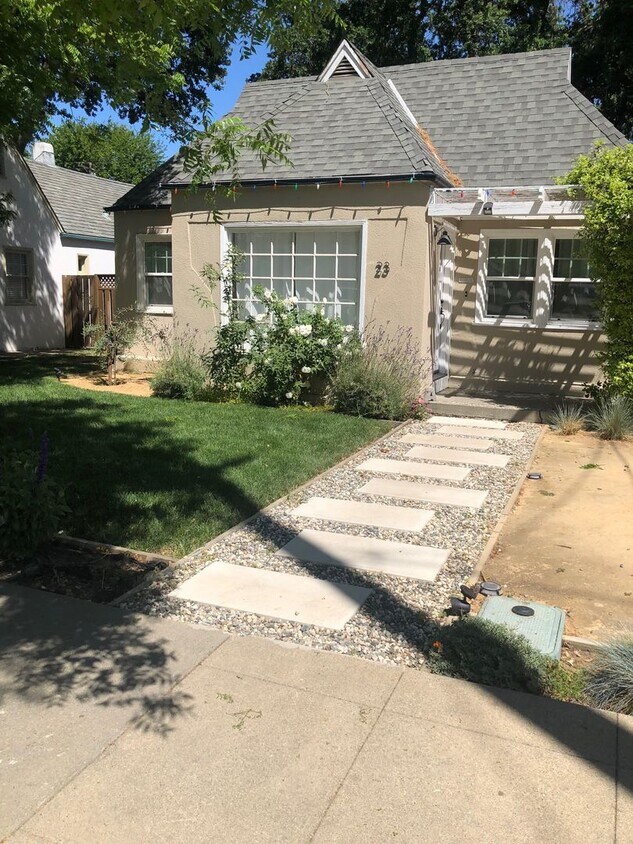 Foto principal - Coming Soon