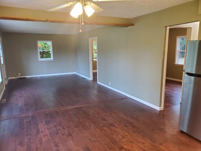 Living Room - 1477 Passavant Dr