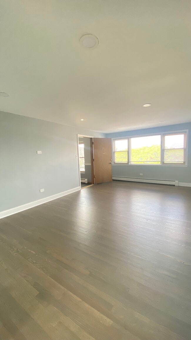 Foto del edificio - 2807 N McVicker Ave