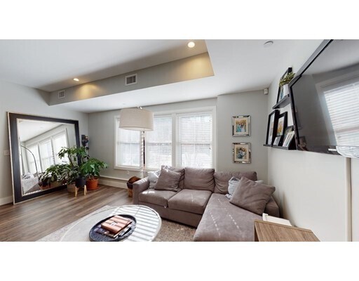 Foto del edificio - 257 Walden St