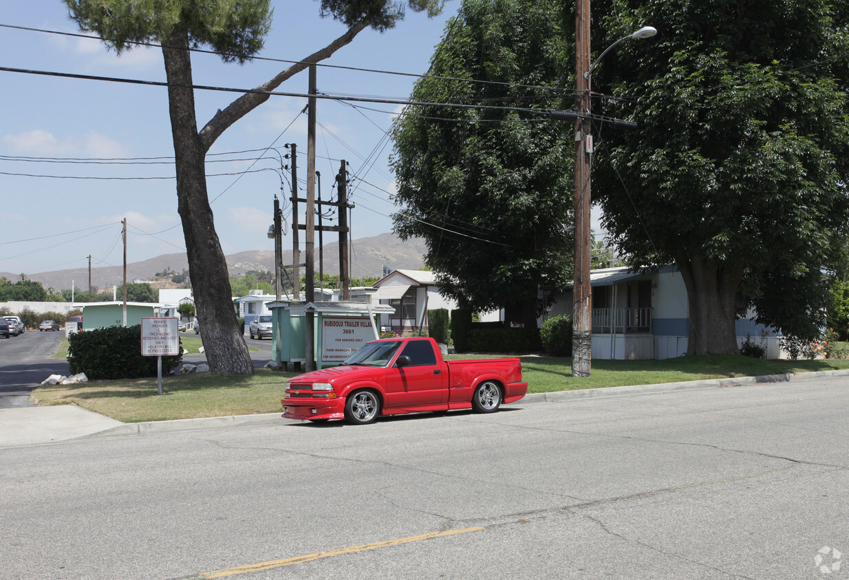 Foto principal - Rubidoux Trailer Village