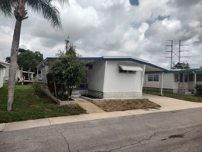 Foto del edificio - 2550 State Rd 580