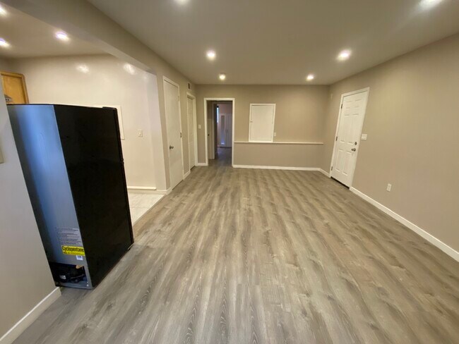 Foto del edificio - 4673 Redding St